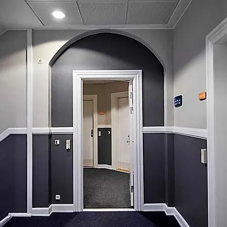 Danhostel *